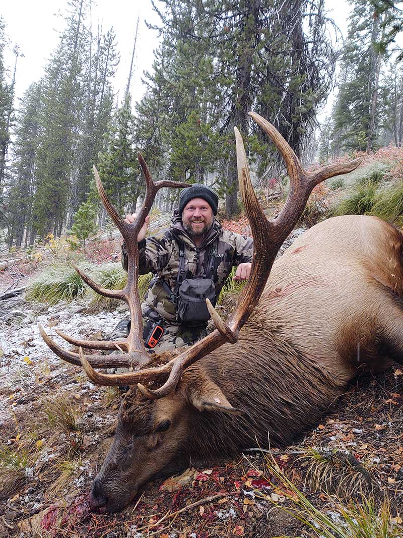 York Outfitters Hunter with his Giant Bull Elk